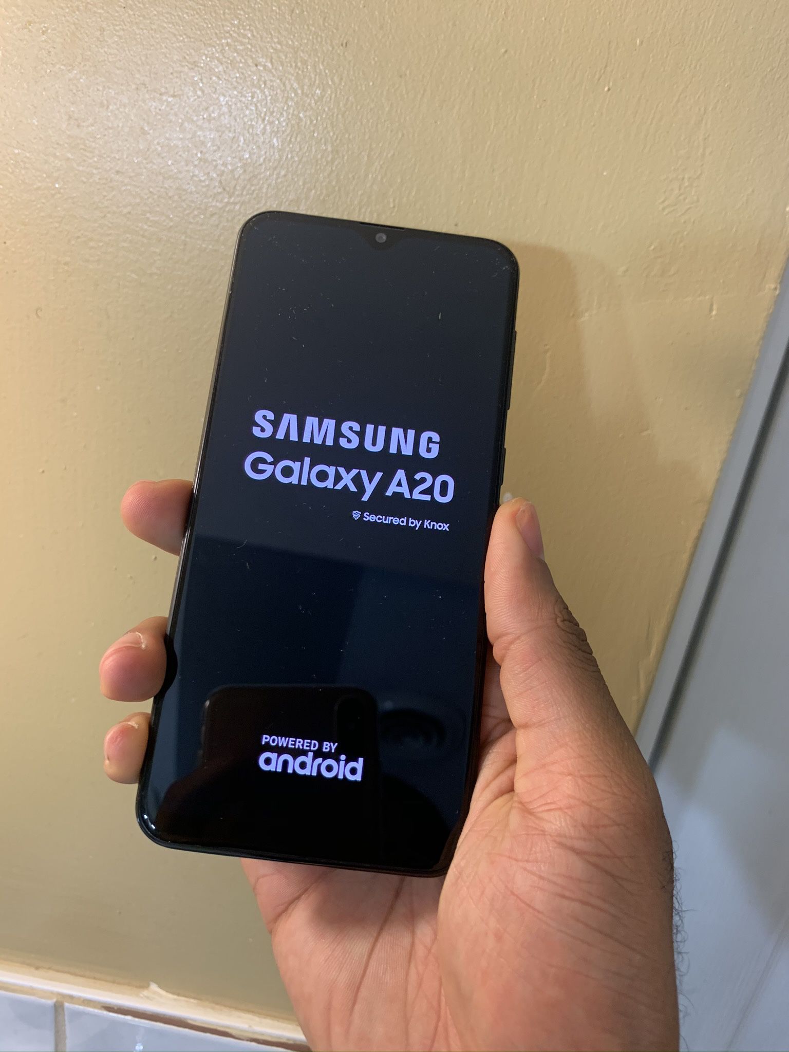 UNLOCKED SAMSUNG GALAXY A20 / LOW PRICES 