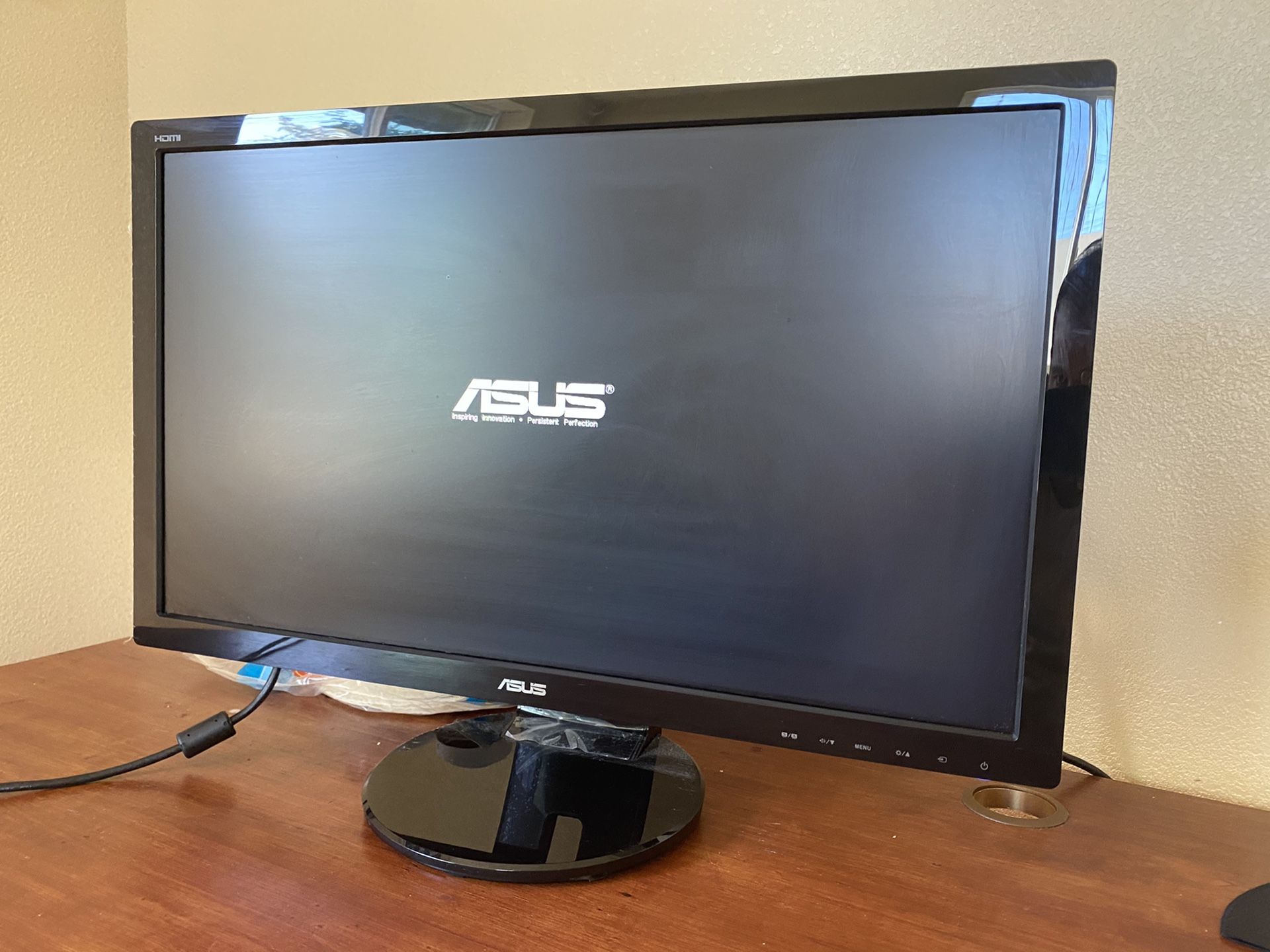 Pair of ASUS VE247H 24" Monitors (computer, desktop)