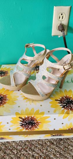 Cute Heels for women size 6