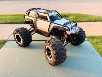 Traxxas Summit 4x4 Monster Truck 1/10 RC Car