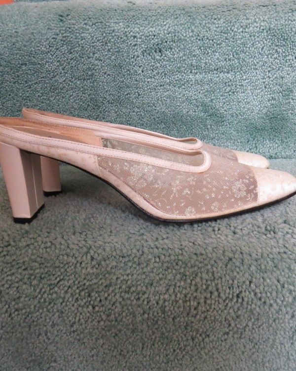 Ivory Satin & Lace Heels Sz 7.5 M