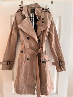 Tan trench coat with black buttons and belt, Size: S