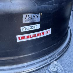 Level 8 SLINGSHOT 6X139.7 22X11.5 -44 GLOSS BLACK