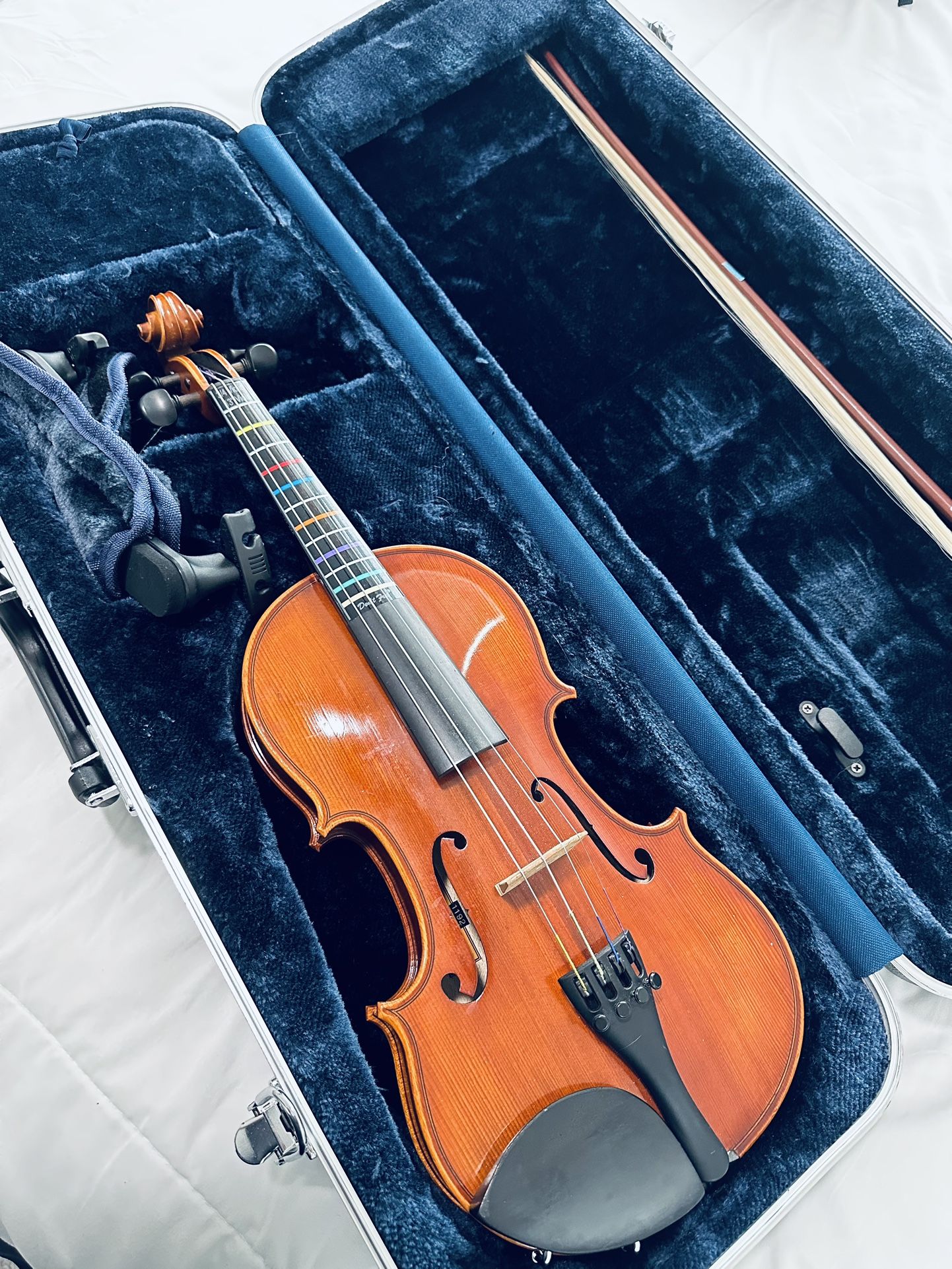 2004 Eastman VL100, Includes Hardshell Case