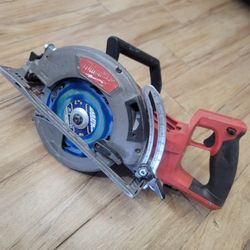 Milwaukee M18 FUEL 18V Lithium-Ion Cordless 7-1/4 in. Rear Handle Circular Saw (Tool-Only)