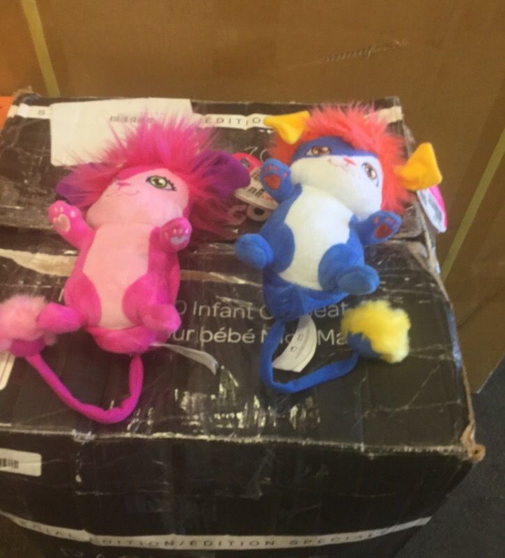 Popoles plush