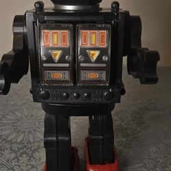 Vintage Horikawa Battery Operated Space Explorer Super Astronaut Tin Robot