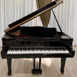 Young Chang G-150 Baby Grand Piano (5’0”) – Polished Ebony