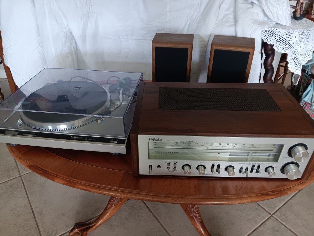 Vintage Technics Stereo