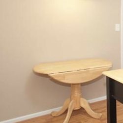 Round Kitchen Table With Leaf And Two Chairs