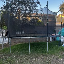 Trampoline 