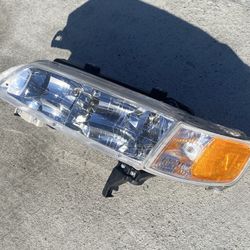 94-97 HONDA ACCORD DRIVER SIDE HEADLIGHT OEM SPEC $65