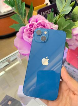 Unlocked - iPhone 13 128 Gb And clean imei