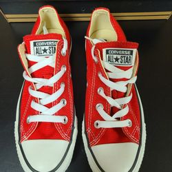 Converse All Star Classic Red Unisex Low Top Shoes Women's Size 6  (New With Box)