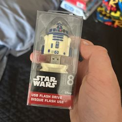 R2D2 Flash Drive