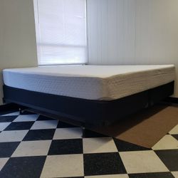 King size set - can DELIVER almost anywhere for $20 extra - gently used and in very good condition 😍