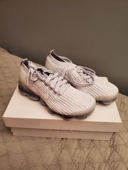 Size 5 - Women's Air VaporMax Flyknit 3 'Pure Platinum' White AJ6910-100

This item is brand new in it's retail box. 

Comes from a pet and smoke free