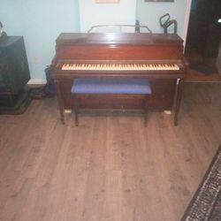 1930 Gulbransen Piano W/Bench