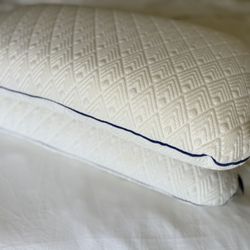 2 King Size - Memory Foam Pillows