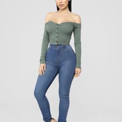 Off The Shoulder Crop Top 