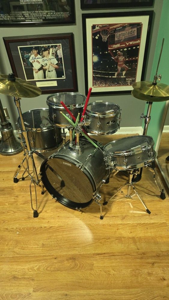 Pearl Junior Drum Set W/Upgraded Parts