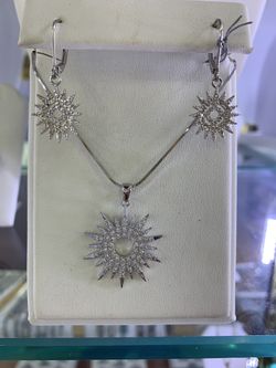 Silver earring &pendant in chain (cz)