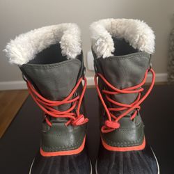 SOREL Women’s Waterproof Boots in size 5 