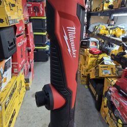 Milwaukee
M12 12-Volt Lithium-lon Cordless 9 GPM 0 hp. Submersible Stick Water Transfer Pump (Tool Only)
