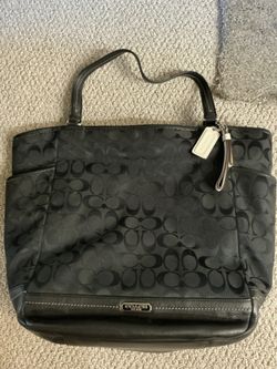 Coach Bucket Tote - Black