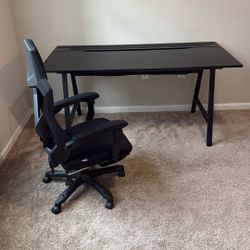 Computer Desk In Office Chair