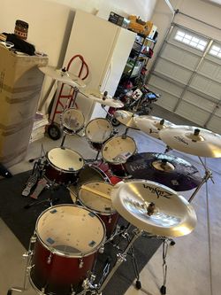 PDP Concept Maple - 7-Piece - Red To Black Sparkle Fade