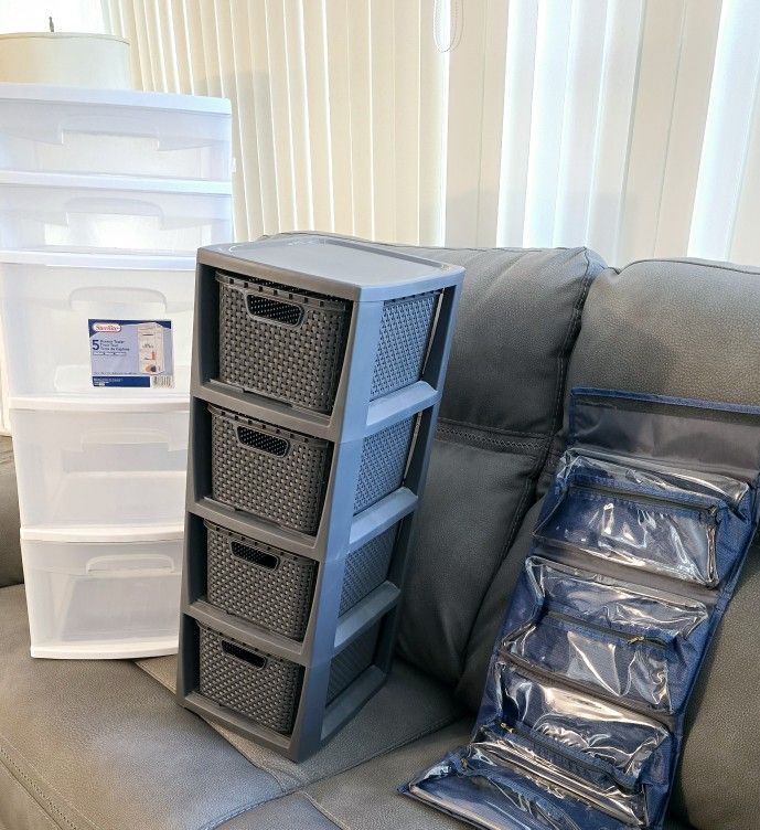 Set of storage drawers $20 & travel organizer $10