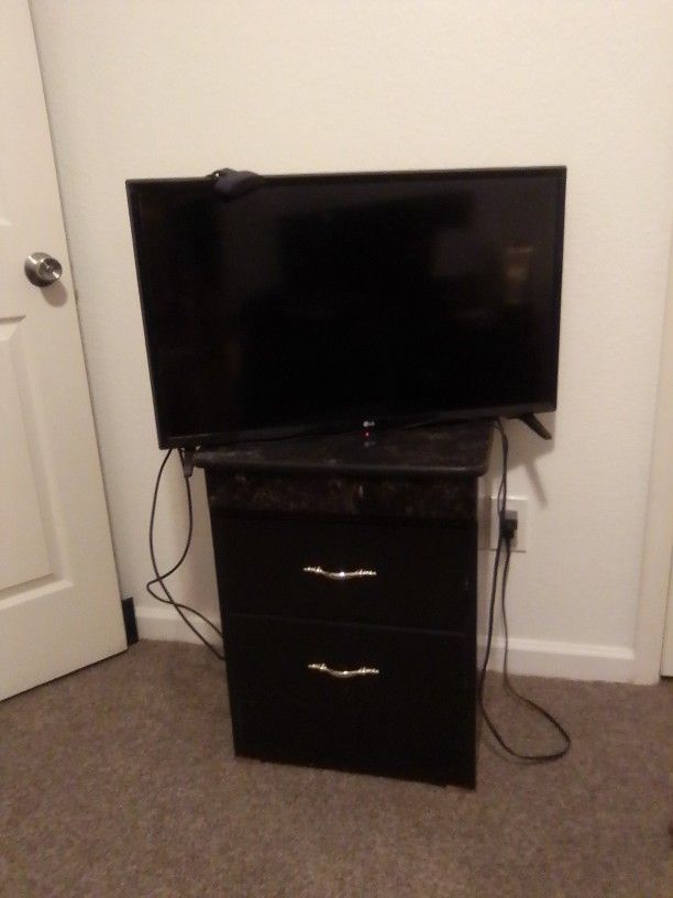 Flat Screen LG Tv