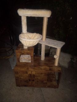 Multi-Level Cat Tree with Wood Base