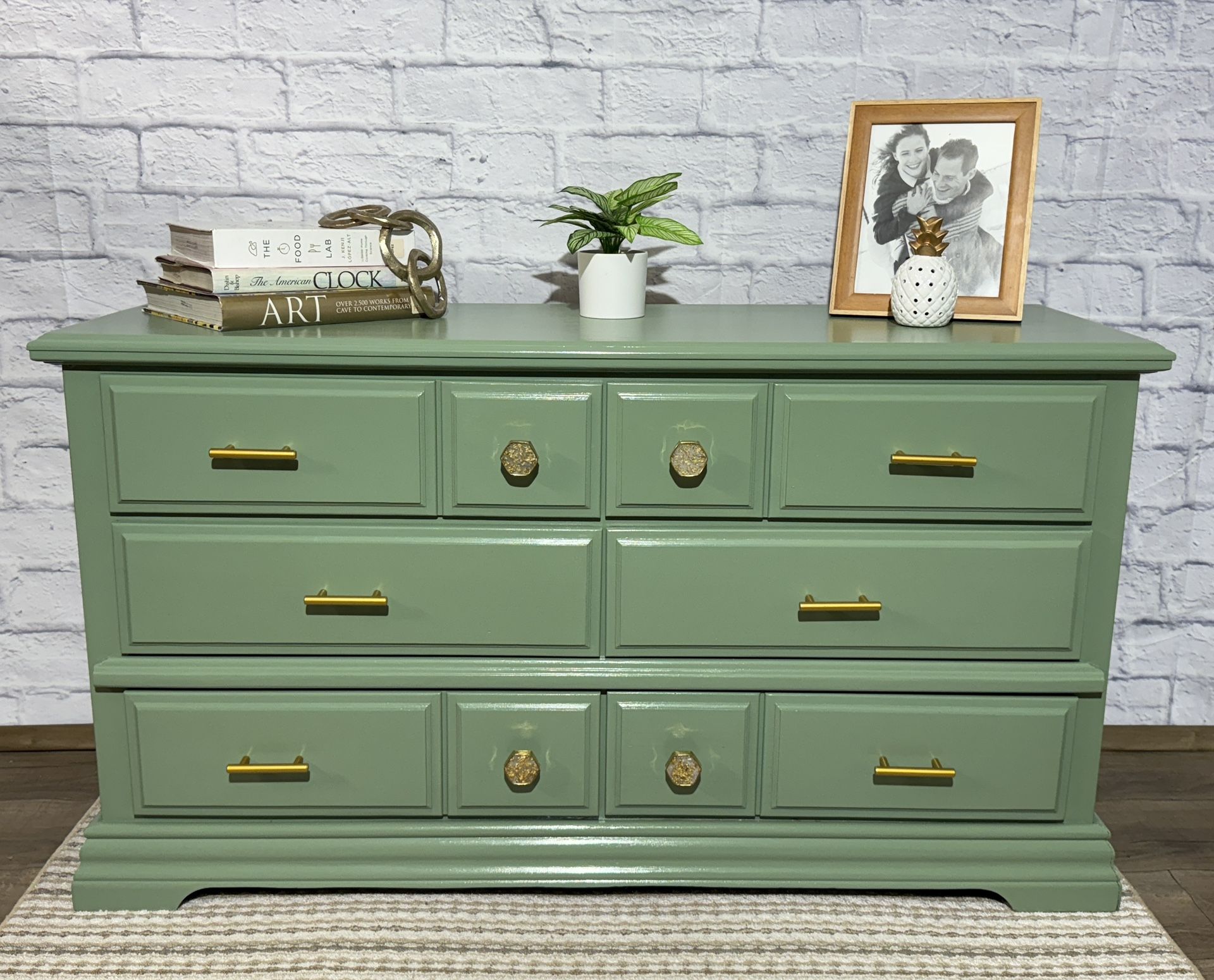 Wooden 6 Drawer Dresser