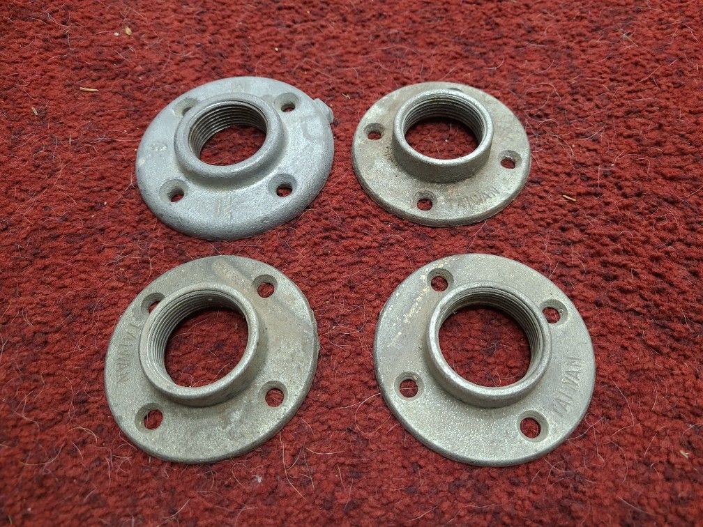 (1) 1-1/4" Pipe Flange Your Choice