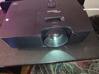 Optoma 3d & 4k Projector With 80 Inch 4k Screen