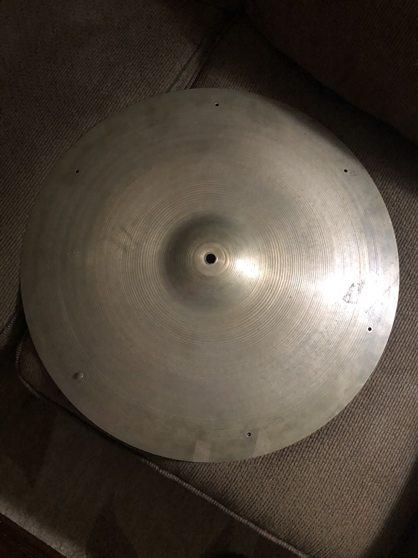 Vintage 60’s Zildjian Avedis 20” Sizzle Cymbal 2362 Grams