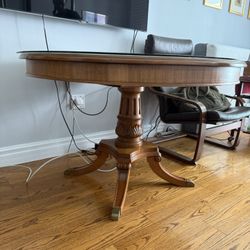 BURR & BURL OAK EXTENDING JUPE ROUND DiNING TABLES SEATS 6 - 10 PEOPLE