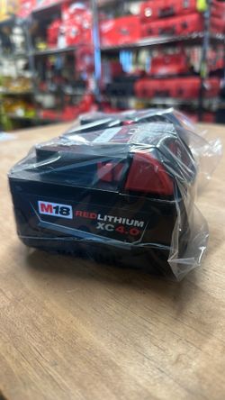 Milwaukee M18 18-Volt 4.0 Ah Lithium-Ion XC Extended Capacity Battery