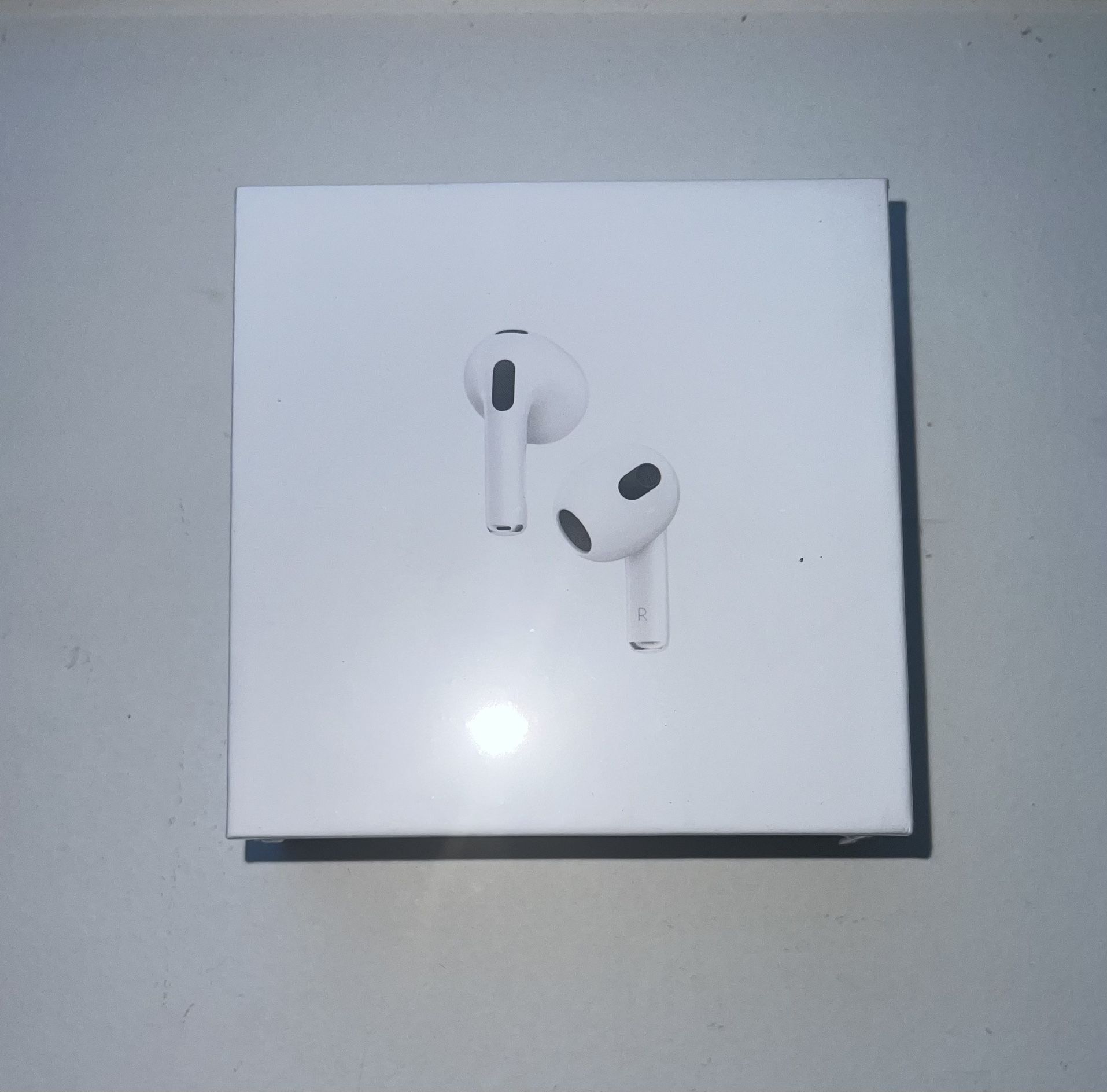 AirPods 4