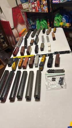 Large Lot of HO Scale Model Train Cars