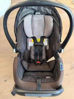 Graco SnugRide SnugFit 35 infant baby car seat and base