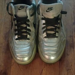 Nike Mid-Top Metallic Silver Sneakers