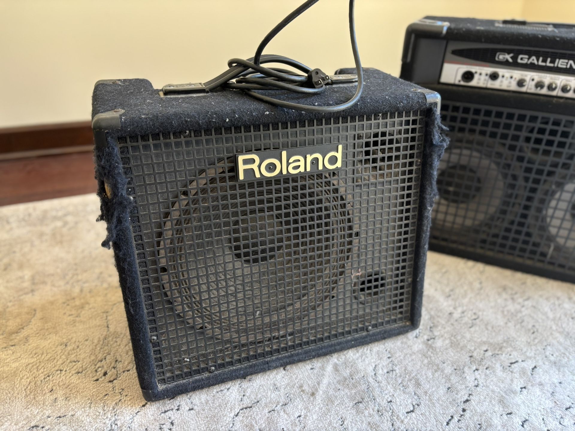 Roland KC-100 Keyboard Amp
