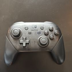 Nintendo Switch Pro Controller  Authentic 