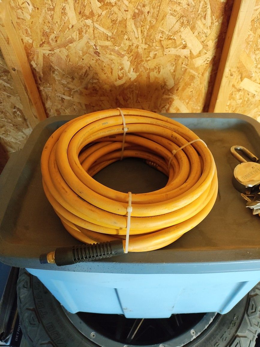 Brand New 3/8 Dewalt Air Compressor Hose