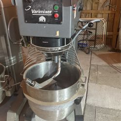 Mixer From Varimixer of 80 qt