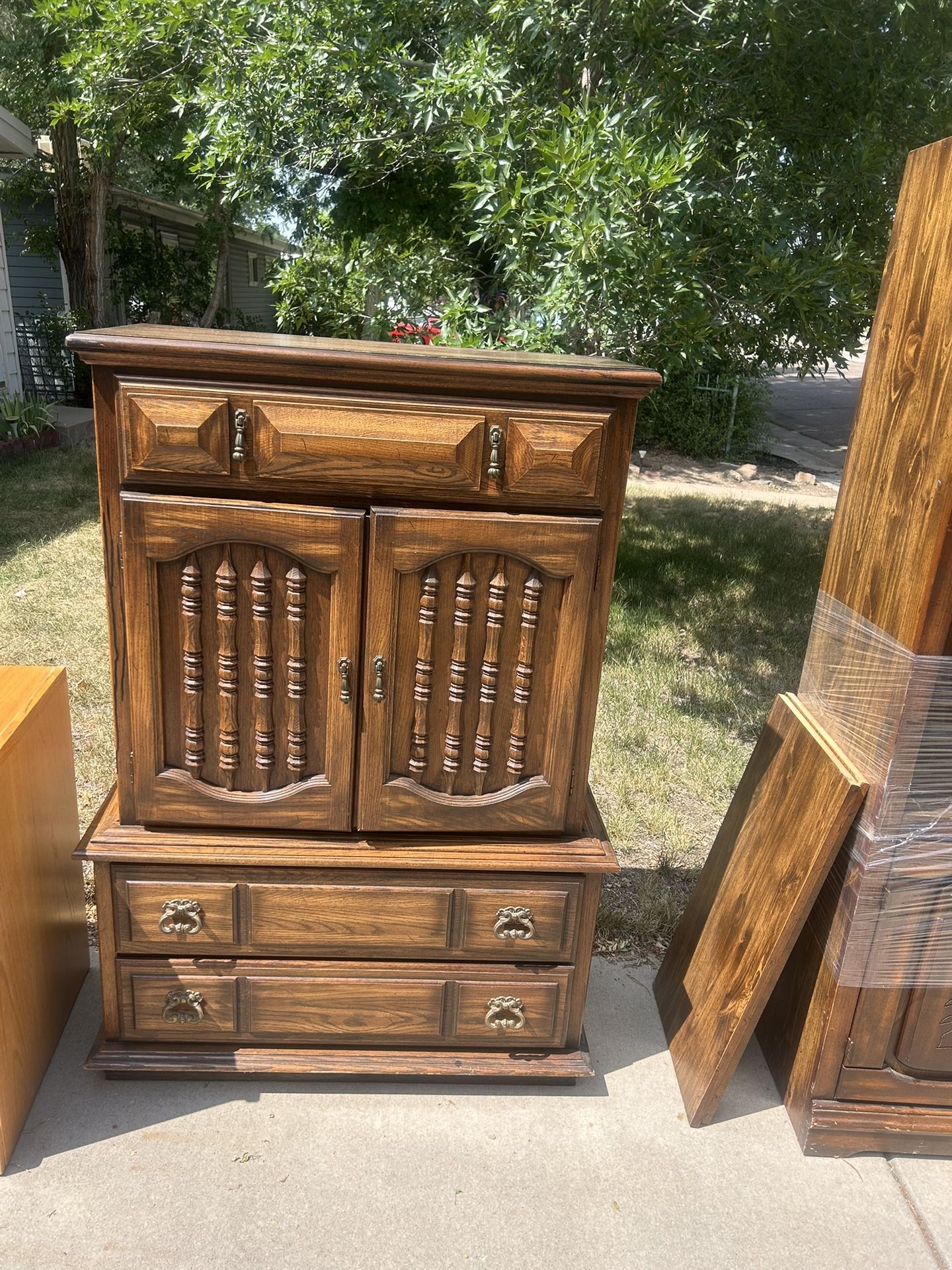 High Dresser