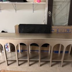 Beautiful Console Table In Great Condition 